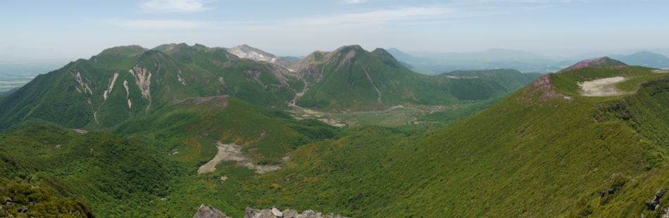 大船山で見る九重連山